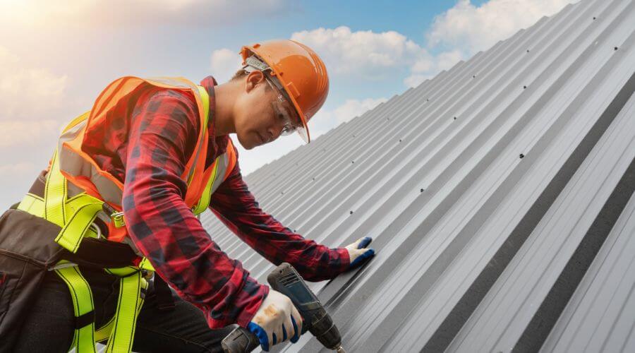 Professional Flat Roofing Installation in Victor, IA